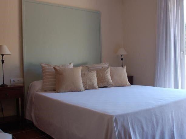 Boutique Hostal La Curandera De Salinas Sant Francesc de s'Estany Bagian luar foto