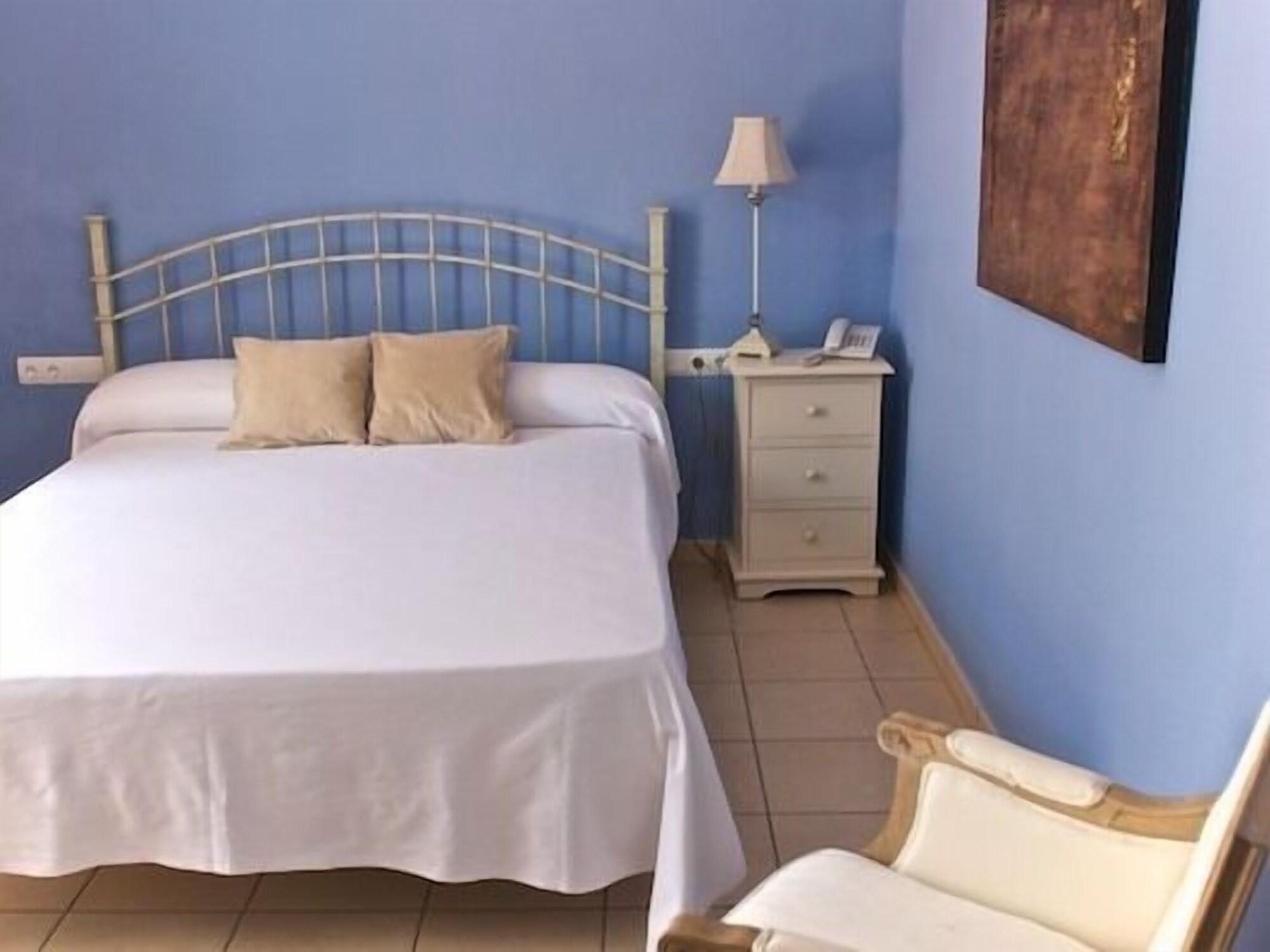 Boutique Hostal La Curandera De Salinas Sant Francesc de s'Estany Bagian luar foto