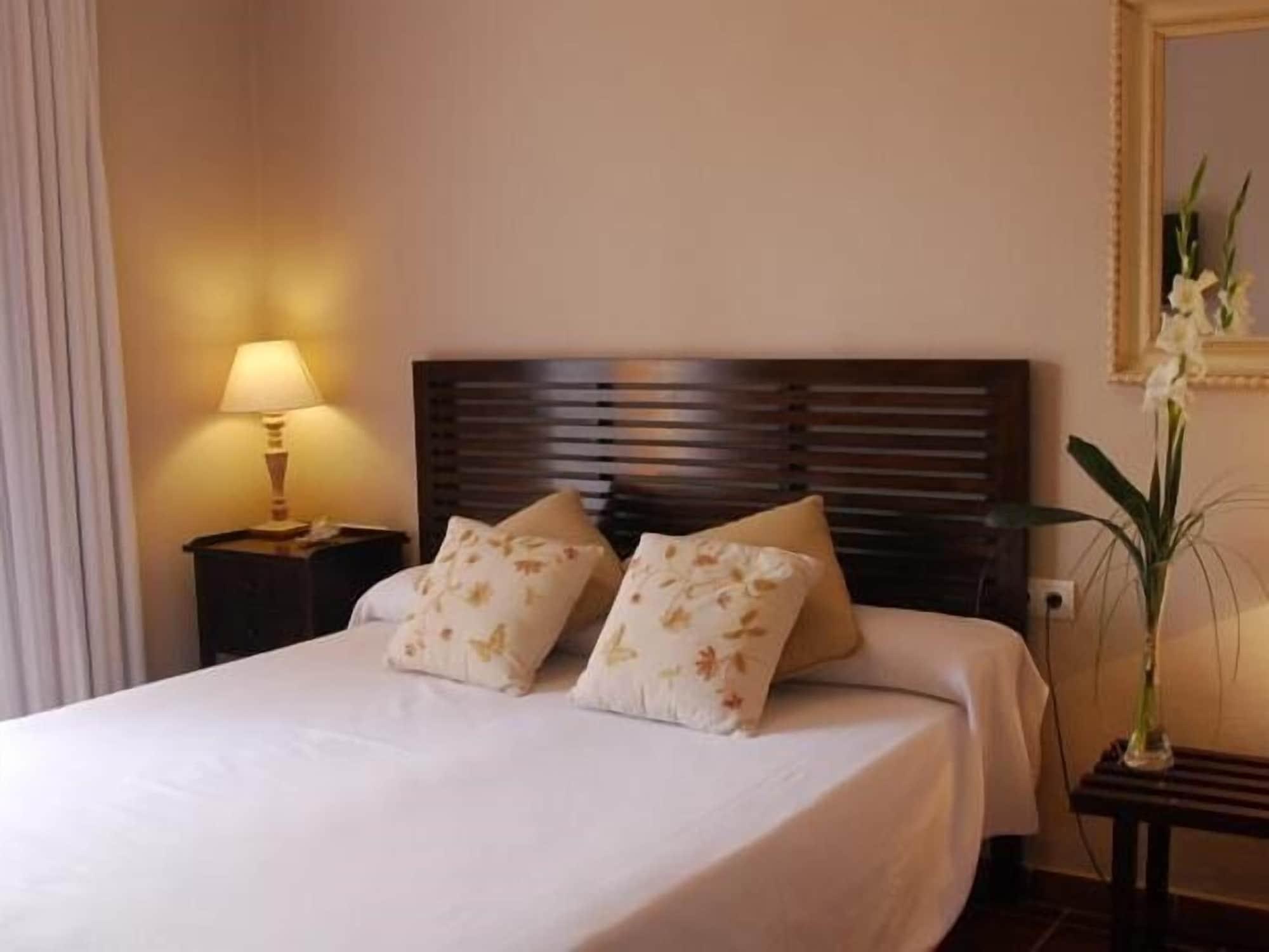Boutique Hostal La Curandera De Salinas Sant Francesc de s'Estany Bagian luar foto