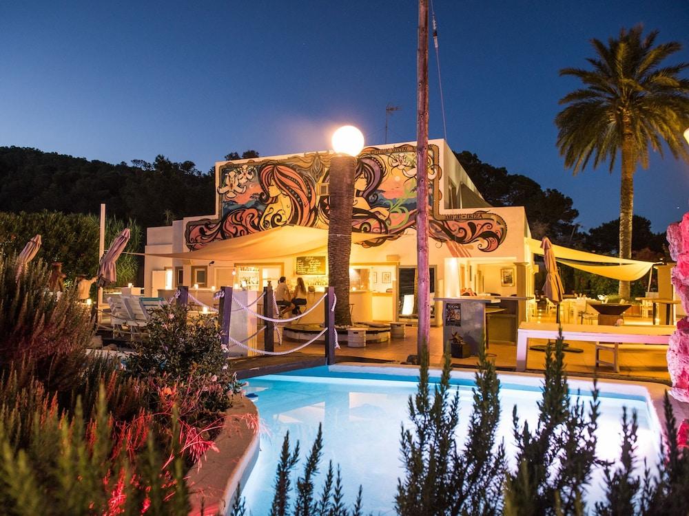 Boutique Hostal La Curandera De Salinas Sant Francesc de s'Estany Bagian luar foto