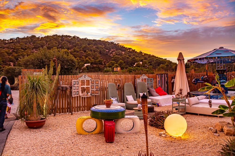 Boutique Hostal La Curandera De Salinas Sant Francesc de s'Estany Bagian luar foto