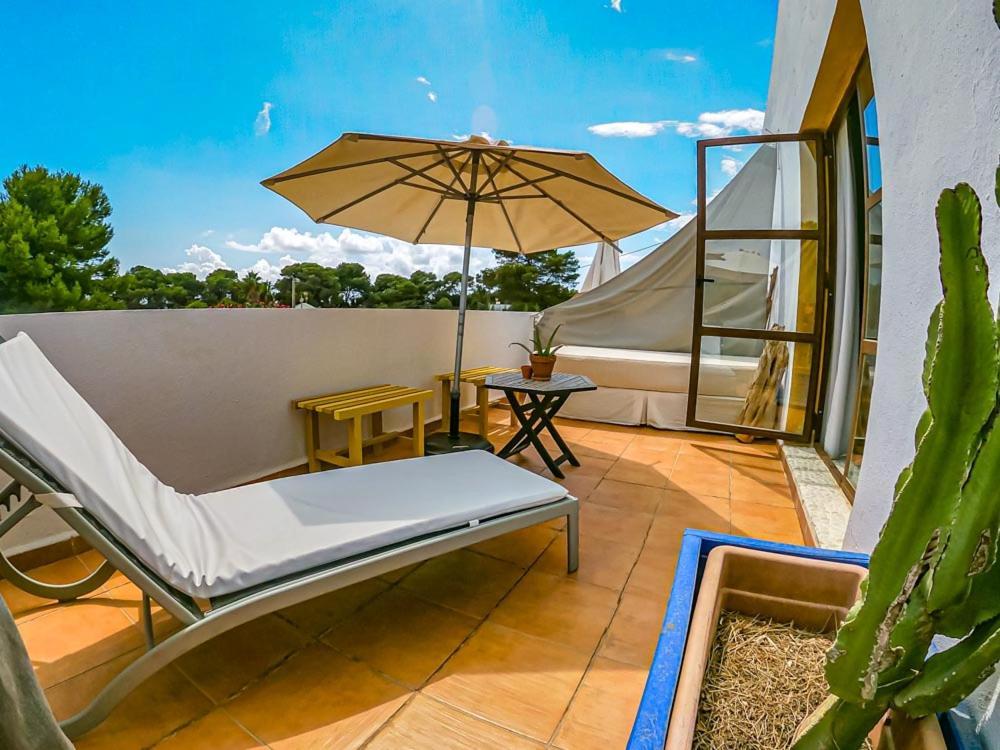 Boutique Hostal La Curandera De Salinas Sant Francesc de s'Estany Bagian luar foto