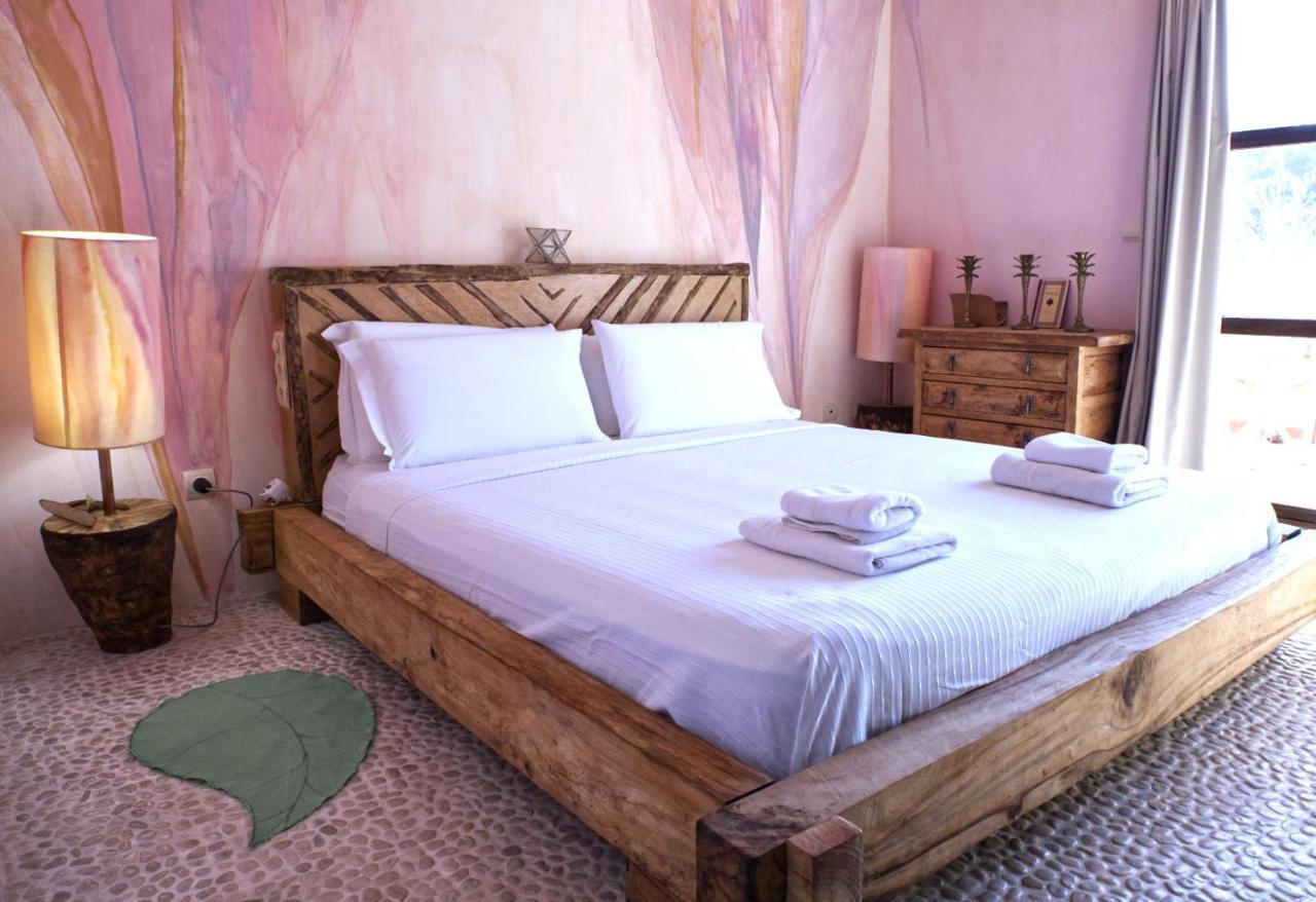 Boutique Hostal La Curandera De Salinas Sant Francesc de s'Estany Bagian luar foto
