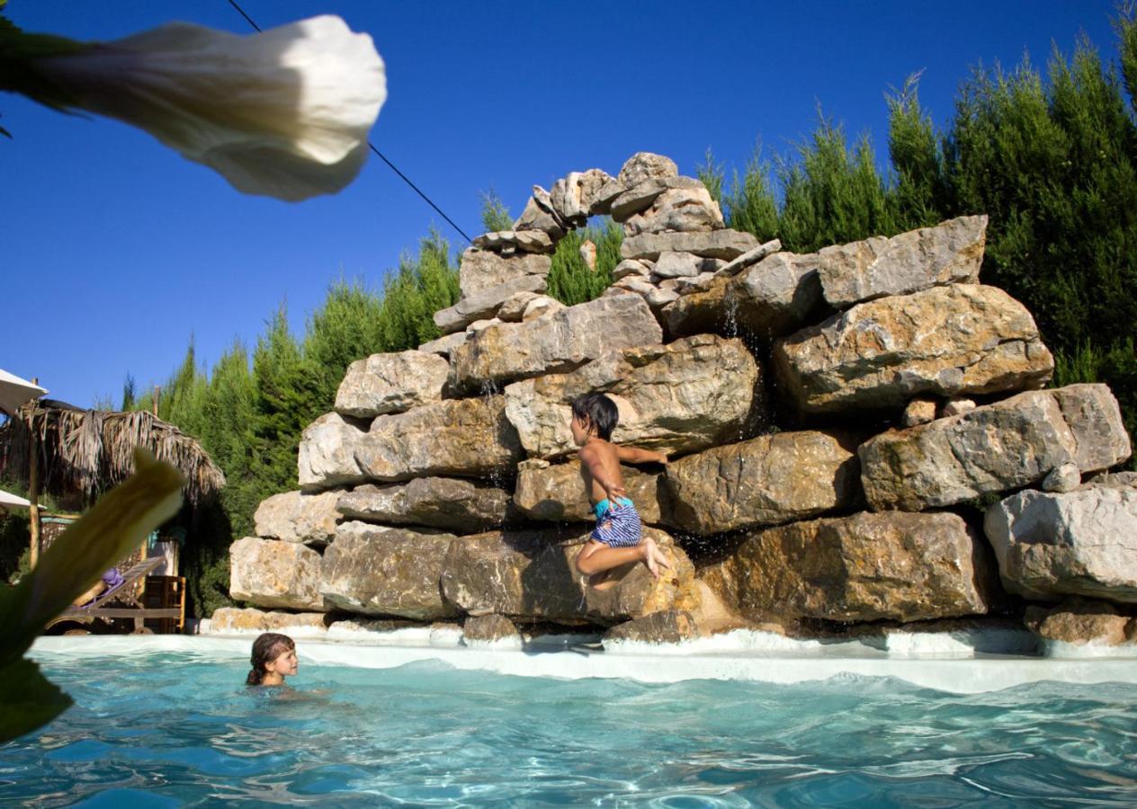 Boutique Hostal La Curandera De Salinas Sant Francesc de s'Estany Bagian luar foto