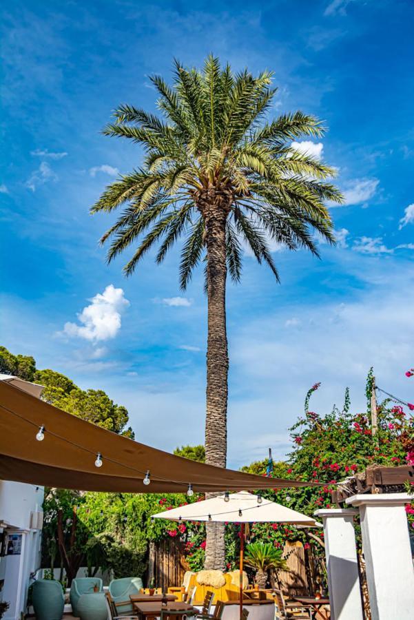 Boutique Hostal La Curandera De Salinas Sant Francesc de s'Estany Bagian luar foto
