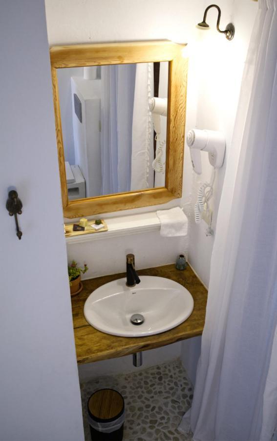 Boutique Hostal La Curandera De Salinas Sant Francesc de s'Estany Bagian luar foto