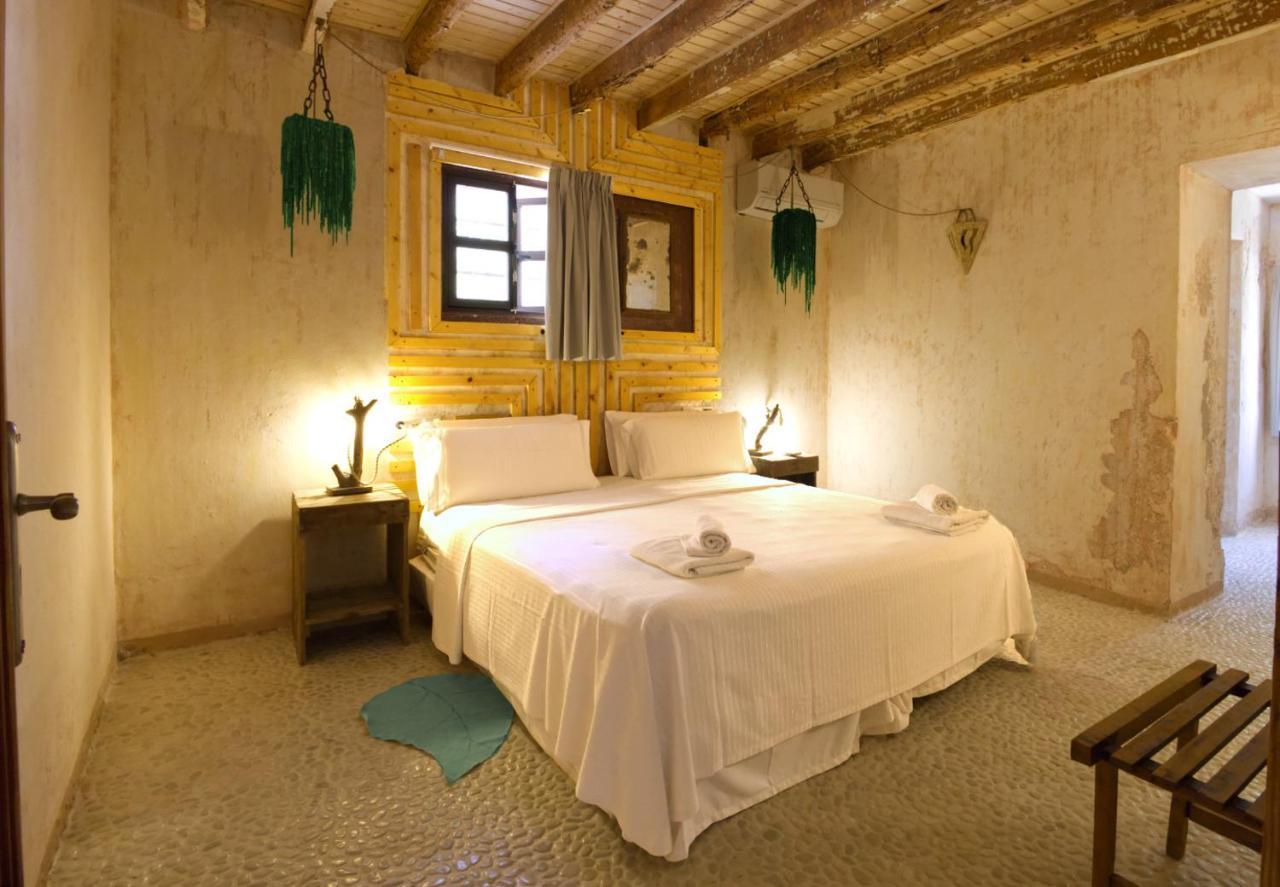 Boutique Hostal La Curandera De Salinas Sant Francesc de s'Estany Bagian luar foto