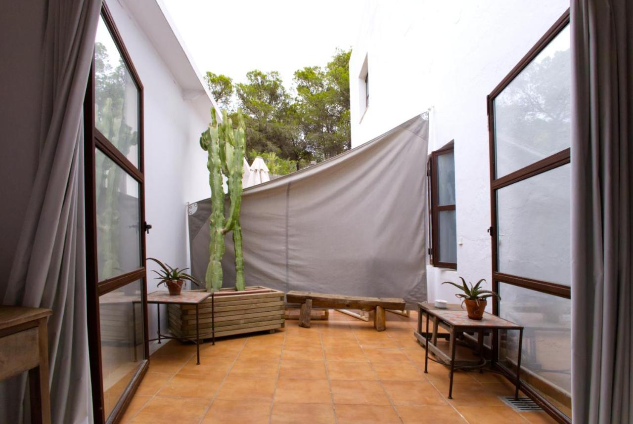 Boutique Hostal La Curandera De Salinas Sant Francesc de s'Estany Bagian luar foto