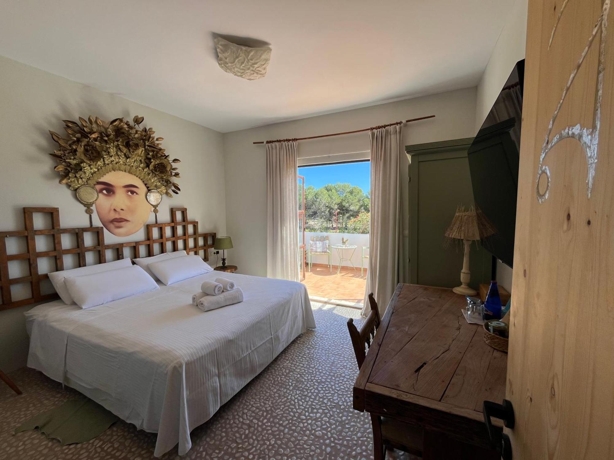 Boutique Hostal La Curandera De Salinas Sant Francesc de s'Estany Bagian luar foto