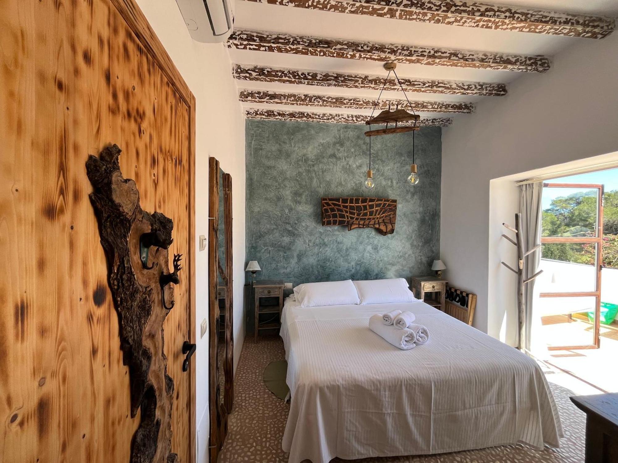 Boutique Hostal La Curandera De Salinas Sant Francesc de s'Estany Bagian luar foto
