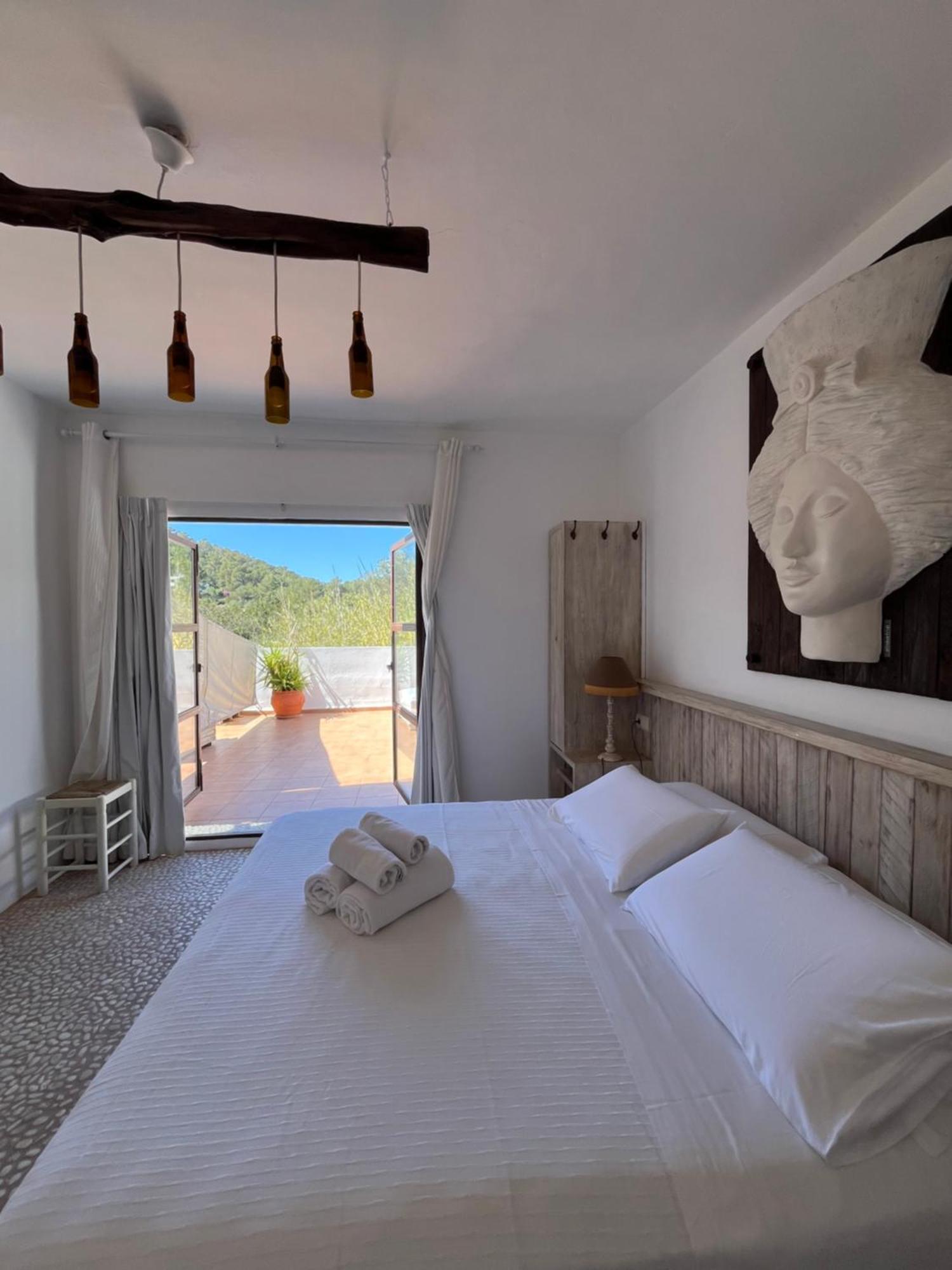 Boutique Hostal La Curandera De Salinas Sant Francesc de s'Estany Bagian luar foto