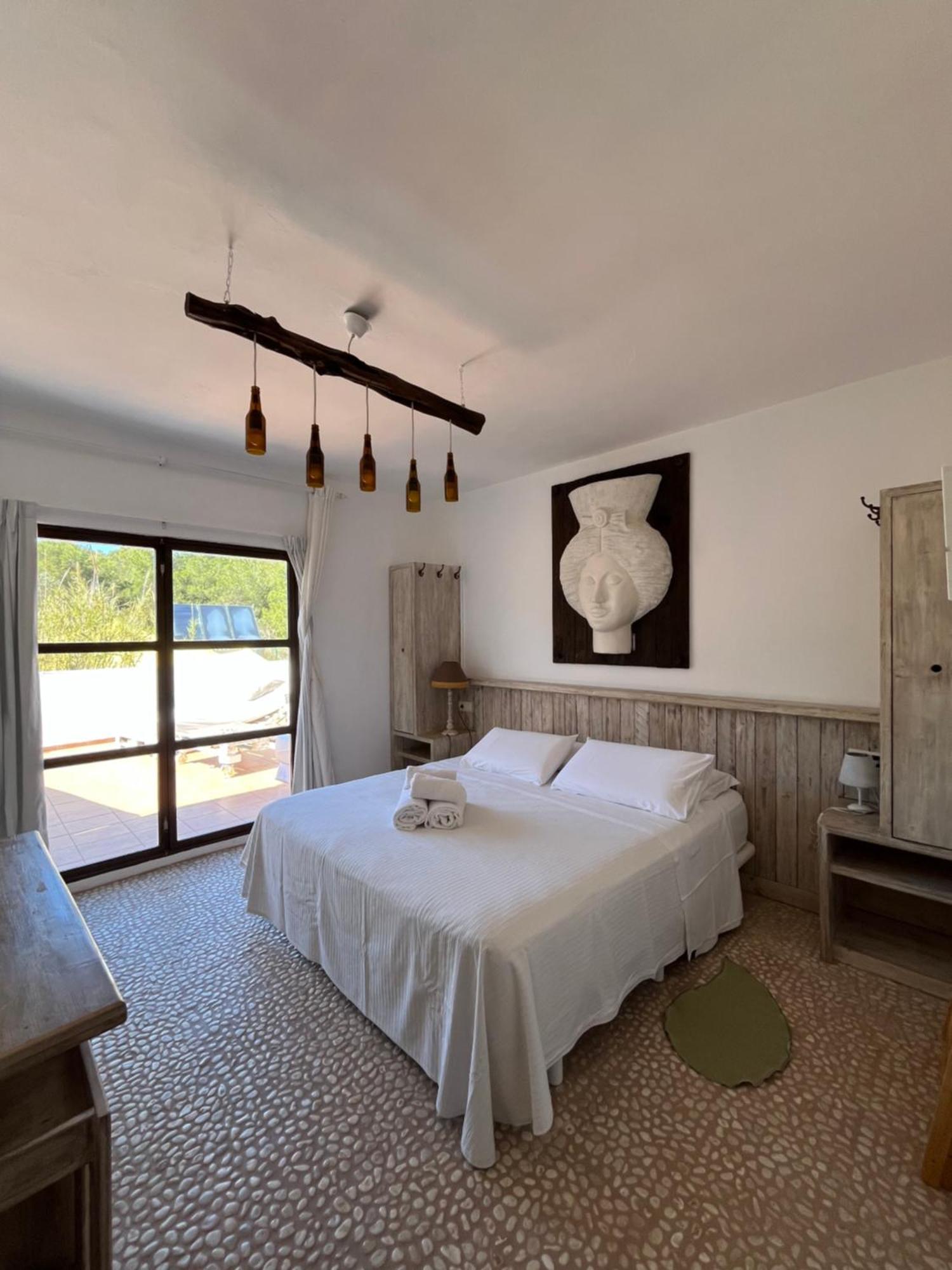 Boutique Hostal La Curandera De Salinas Sant Francesc de s'Estany Bagian luar foto