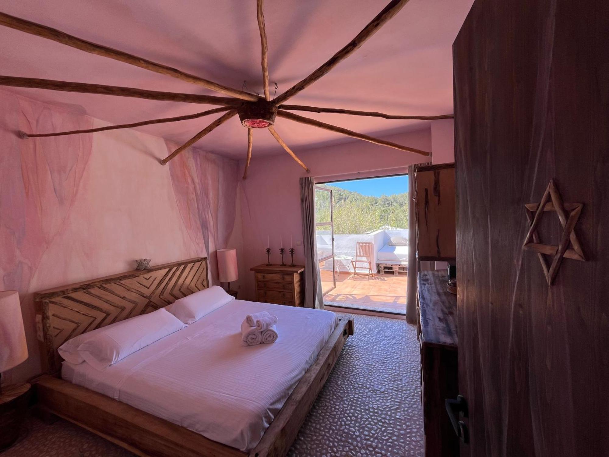Boutique Hostal La Curandera De Salinas Sant Francesc de s'Estany Bagian luar foto